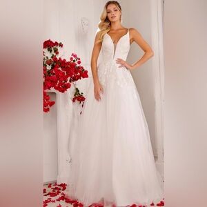 🚨 BRIDAL SALE NWT Gorgeous Ivory Lace & Tulle A-Line Lace tie back Gown SZ:18
